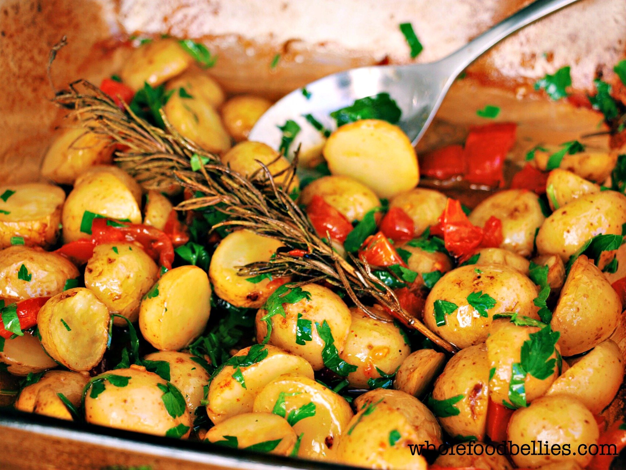 Roasted Baby Potatoes Recipe - Savory Nothings