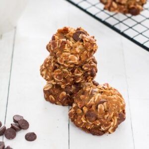 chocolate chip oatmeal cookies