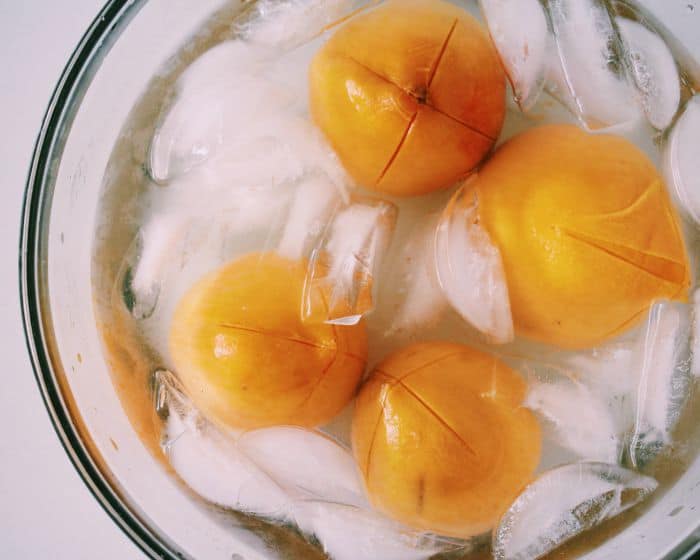 How to Perfectly Peel a Peach: pop it into the ice bath