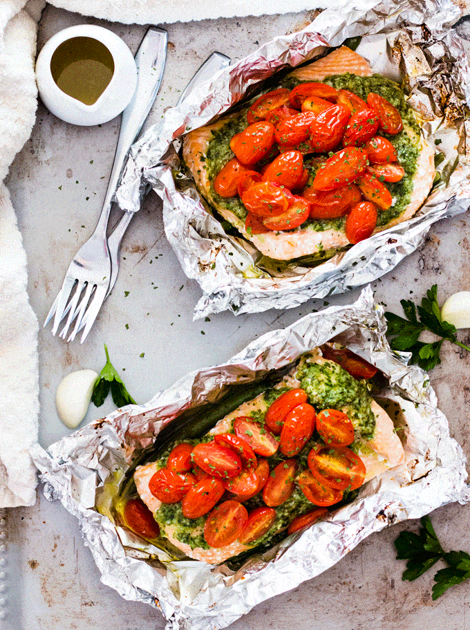 Salsa Verde Baked Salmon in Foil