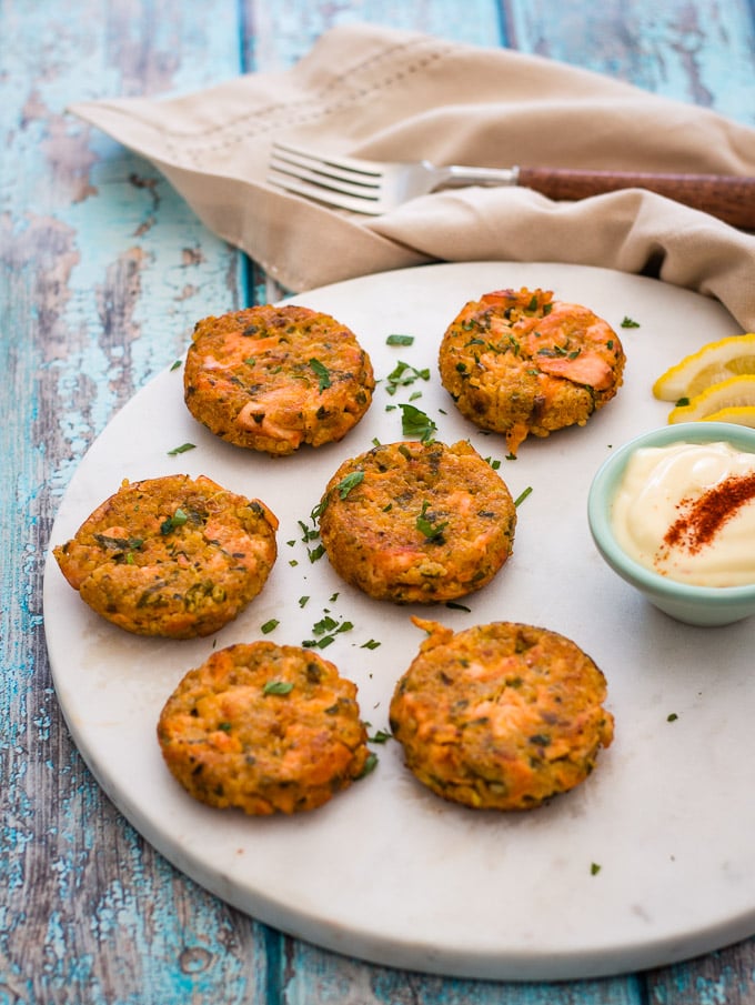 salmon quinoa burgers