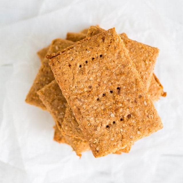 Homemade Graham Crackers Recipe (with White and Wheat Flours)