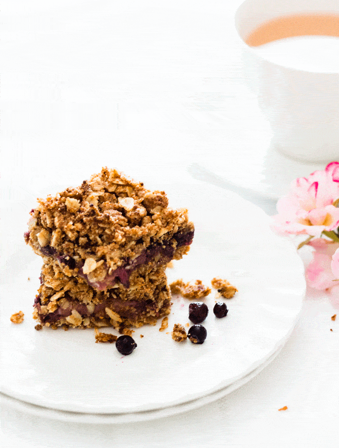 Peach and Blueberry Pie Bars