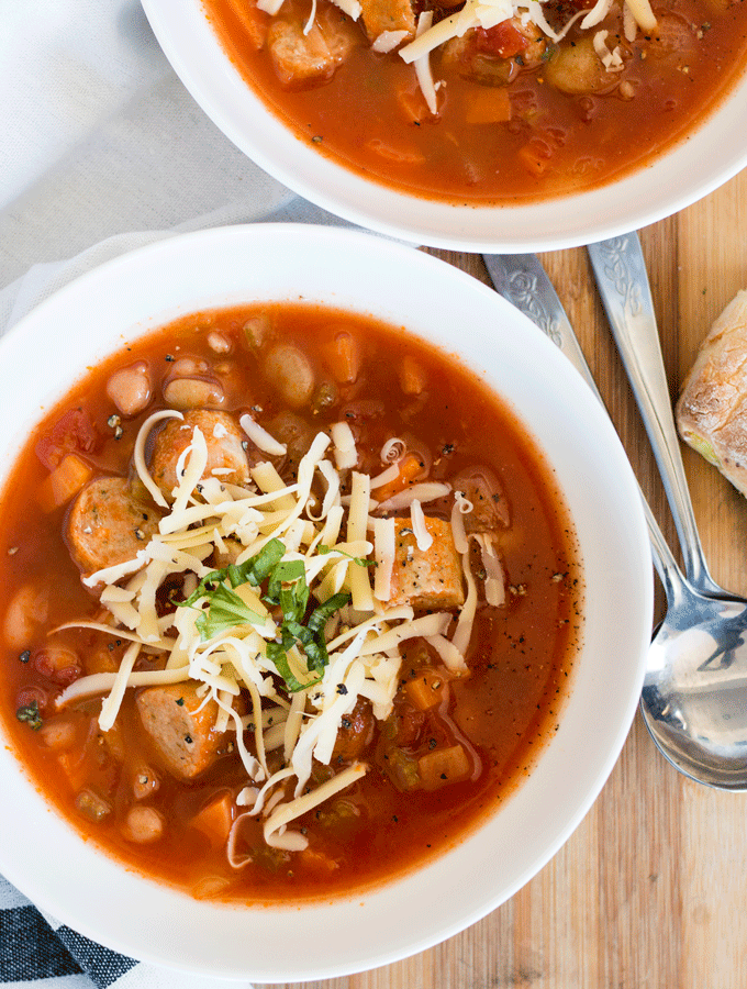 white-bean-and-sausage-soup_1_680
