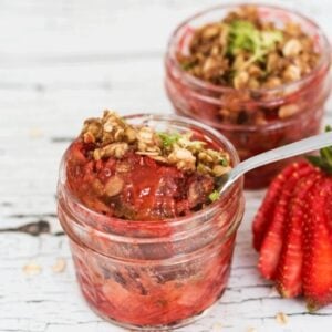 Strawberry Crumble Pots 550px