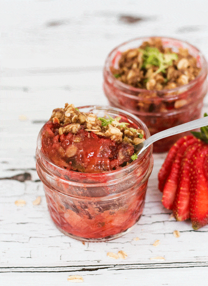 Baked Strawberry Crumble in Mini Mason Jars