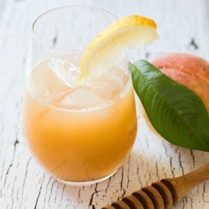 Fresh Peach and Honey Lemonade