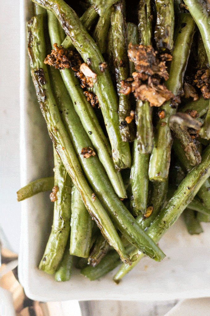 cooked Garlic pepper skillet green beans