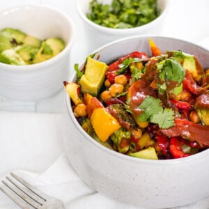 BBQ chickpea and veggie bowl