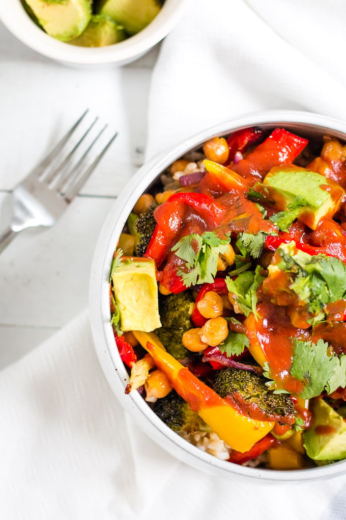 BBQ chickpeas and veggie bowl