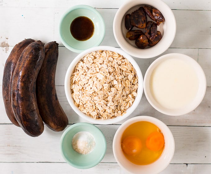 7 different ingredients displayed in small bowls