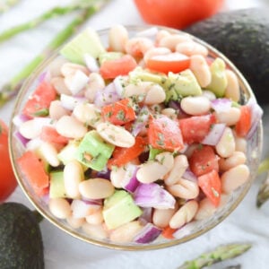 Avocado white bean salad