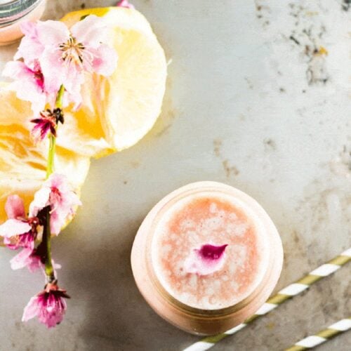 Hydrating Pineapple and Grapefruit Smoothie