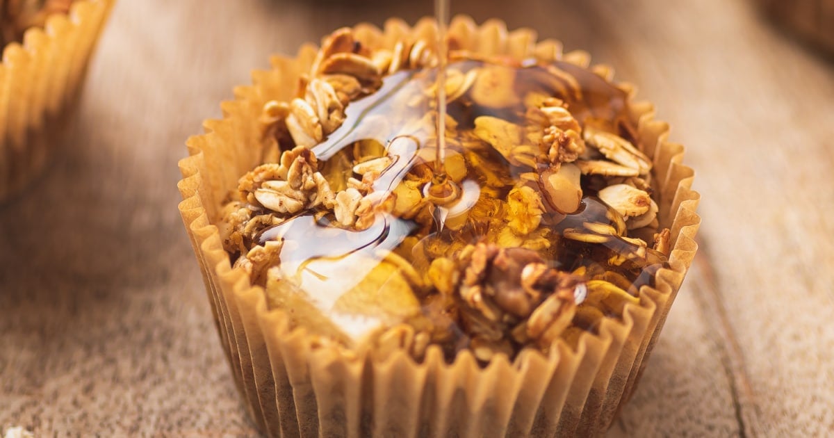 Baked Cinnamon Apple and Oat Muffin Cups